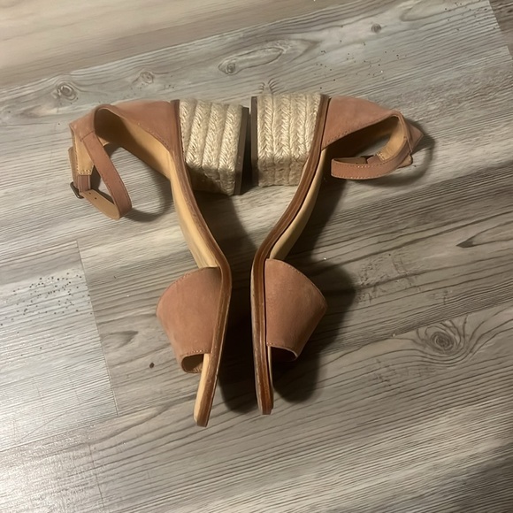 EUC Soludos Capri Raffia Suede Mid Block Heels - Picture 5 of 10